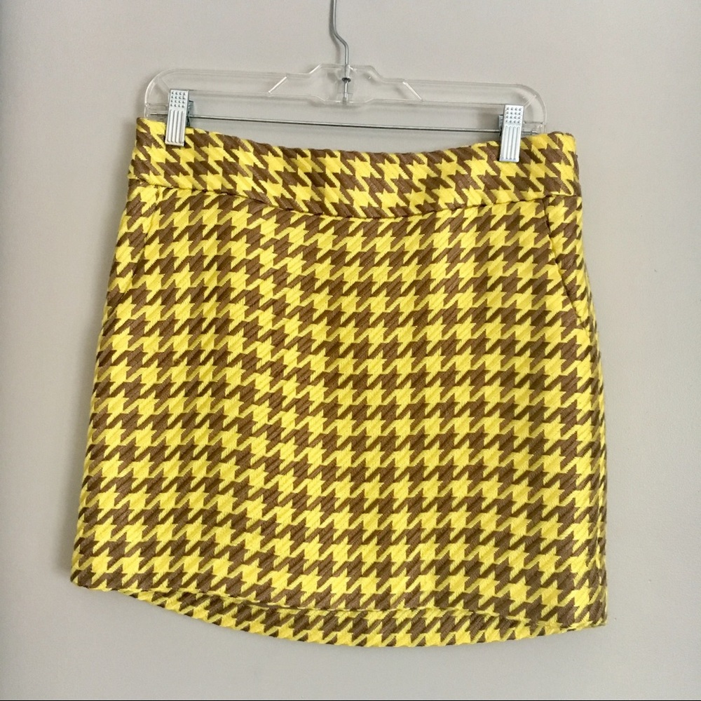 Limited Skirt - Picture 3 of 6